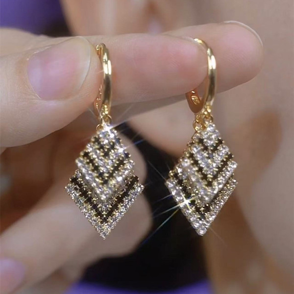 China Earrings - 10007
